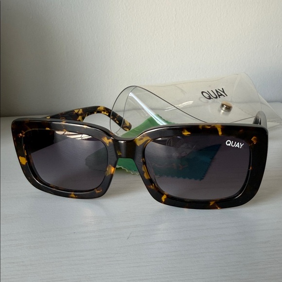 Quay Tortoise Shell Sunglasses - Picture 2 of 4